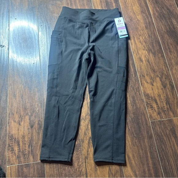 POP Fit Pants - Pop Fit Black Pocket Crop Leggings Size Medium